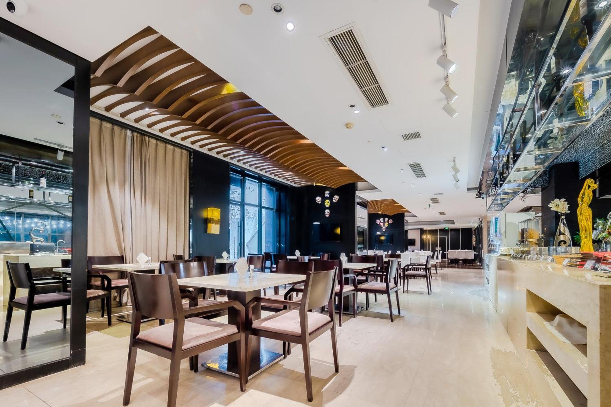Celebrity Upper Class Hotel Chengdu Exterior photo