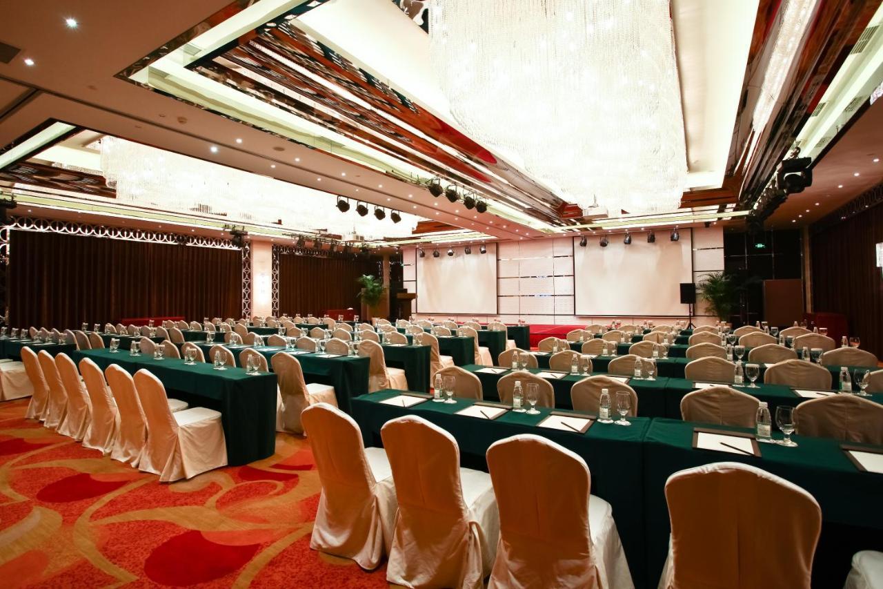 Celebrity Upper Class Hotel Chengdu Exterior photo